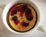 Foto del paso 3 de la receta: Torta en taza light o mug cake de arándanos saludable al microondas (muffin de arándanos) 3 pasos