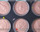 รูปขั้นตอนการทำที่ 10 ของ คัพเค้กสายรุ้ง สูตรทำง่ายๆ สำหรับมือใหม่