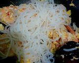 Foto langkah ke 3 dari resep Mie Goreng Shirataki Udang (Keto & DEBM Friendly).