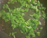 Foto del paso 2 de la receta: Arroz con gambones y galeras