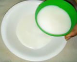 A picture of step 1 of Green salad with custard in tortilla cups.