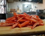 Foto del paso 1 de la receta: Ensalada de tomate, pepino y germinados de lentejas