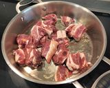 Foto del paso 1 de la receta: Arroz de costilla y lombarda