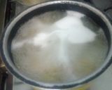 صورة لخطوة 2 من وصفة معكرونة بالبشاميل والزيتون🫒