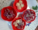 A picture of step 7 of Coconut milk fruit jelly balls.
