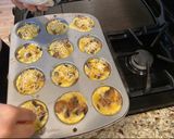A picture of step 3 of Egg muffins.