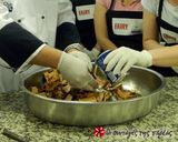Φωτογραφία βήματος 5 της συνταγής Λαχταριστός κορμός με σιρόπι σοκολάτας και φράουλες