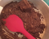 Foto del paso 2 de la receta: Bombones de chocolate con relleno de mazapán