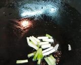 小黃瓜炒豆條的食譜步驟2照片