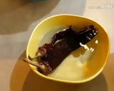 Foto del paso 1 de la receta: Carne deshebrada de res con papas
