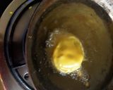 A picture of step 3 of Vada Pav.