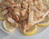 Foto del paso 6 de la receta: Tiras de pollo al limón