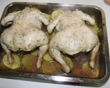 Foto del paso 5 de la receta: Pollo asado a las finas hierbas
