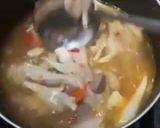 Foto langkah ke 3 dari resep Sup Jamur Pedas.