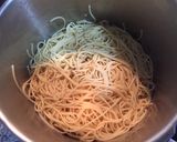 Foto del paso 3 de la receta: Espaguetis con salmón fresco y alcaparras
