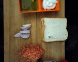 A picture of step 1 of Quick mayo sandwich.