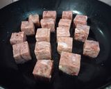 Foto langkah ke 3 dari resep Saikoro Beef Steak.
