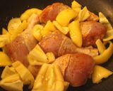 Foto del paso 8 de la receta: Pollo a la CRUCIS, (pollo frito) con mayonesa de ajo y ensalardas