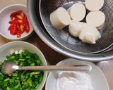Hình bước làm 1 của món Tàu hủ non thịt chà bông