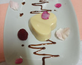 Foto del paso 3 de la receta: Panna Cotta templada de choco blanco con fresas al Oporto