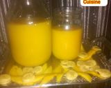 A picture of step 2 of Mango and banana smoothie.