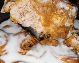 Foto del paso 15 de la receta: Cinnamon Roll Cake con Glaseado Tradicional