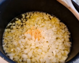 Foto del paso 2 de la receta: Pollo en salsa de cava y estragón con champiñones