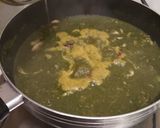 A picture of step 6 of Spinach Curry with mushroom and paneer cottage cheese.