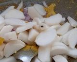 A picture of step 4 of Radish(mooli) with Besan.