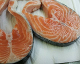 Foto del paso 2 de la receta: Salmón con salsa de mostaza y miel
