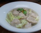 Foto langkah ke 4 dari resep Sop bakso simpel.
