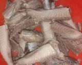 Foto langkah ke 1 dari resep Ikan Tongkol Bumbu Sarden.