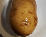 Foto del paso 1 de la receta: Patata con ensalada