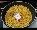 A picture of step 2 of Ragda Pattice.