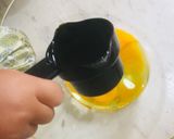 Hình bước làm 2 của món Vào bếp cùng con: Bánh tổ ong kiểu Bỉ (belgian waffle)