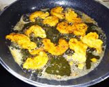 Foto del paso 4 de la receta: Camarones rebozados