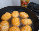 Foto langkah ke 6 dari resep Roti Goreng Sosis Bolognese.