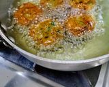 A picture of step 3 of Chana Dal Vada.