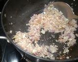 A picture of step 1 of Carrot And Cauliflower Soup.