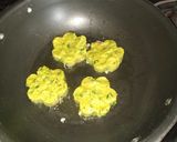 A picture of step 8 of Roasted peas flowers.