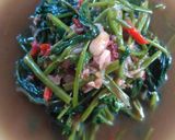 Foto langkah ke 5 dari resep Oseng Kangkung Terasi.