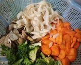 Foto langkah ke 1 dari resep Capcay seafood.