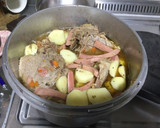 Foto del paso 3 de la receta: Cuete mechado