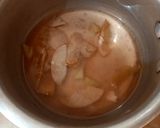 A picture of step 2 of Apple tea 🍎🍏🍎.