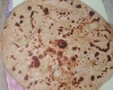 A picture of step 4 of Steam chicken potato paratha.