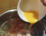 Foto langkah ke 4 dari resep Tomato Egg Drop Soup.