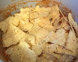 A picture of step 4 of Upside down chicken nachos.