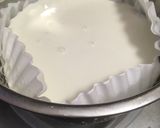 A picture of step 8 of Crockpot Greek Yogurt.