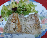 Foto del paso 3 de la receta: Corvina a la plancha con majado de ajo y perejil