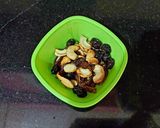 A picture of step 2 of Authentic Bengali Tomato Dates Chutney.